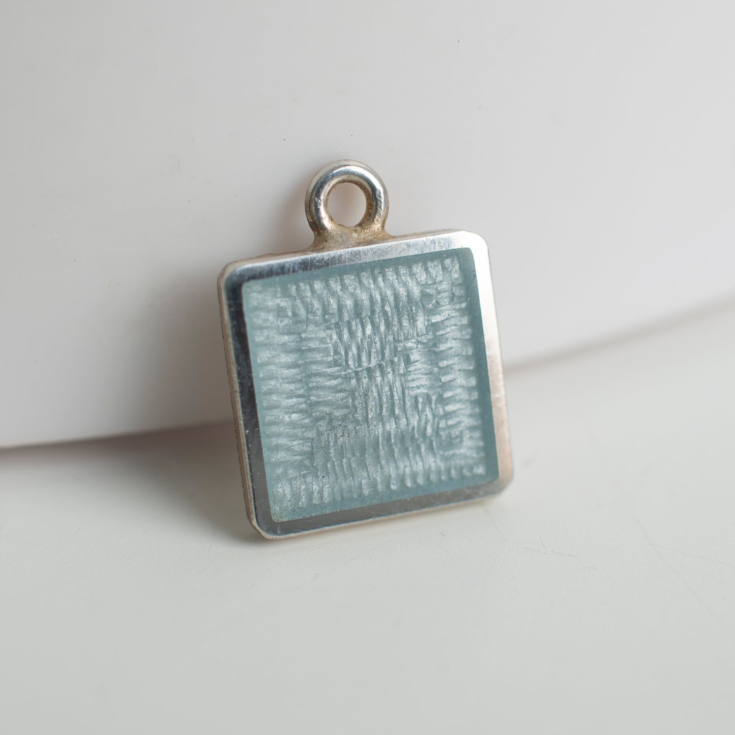 NINOMIYA No. N88 Cool Gray Pale Transparent Vitreous Enamel Powder