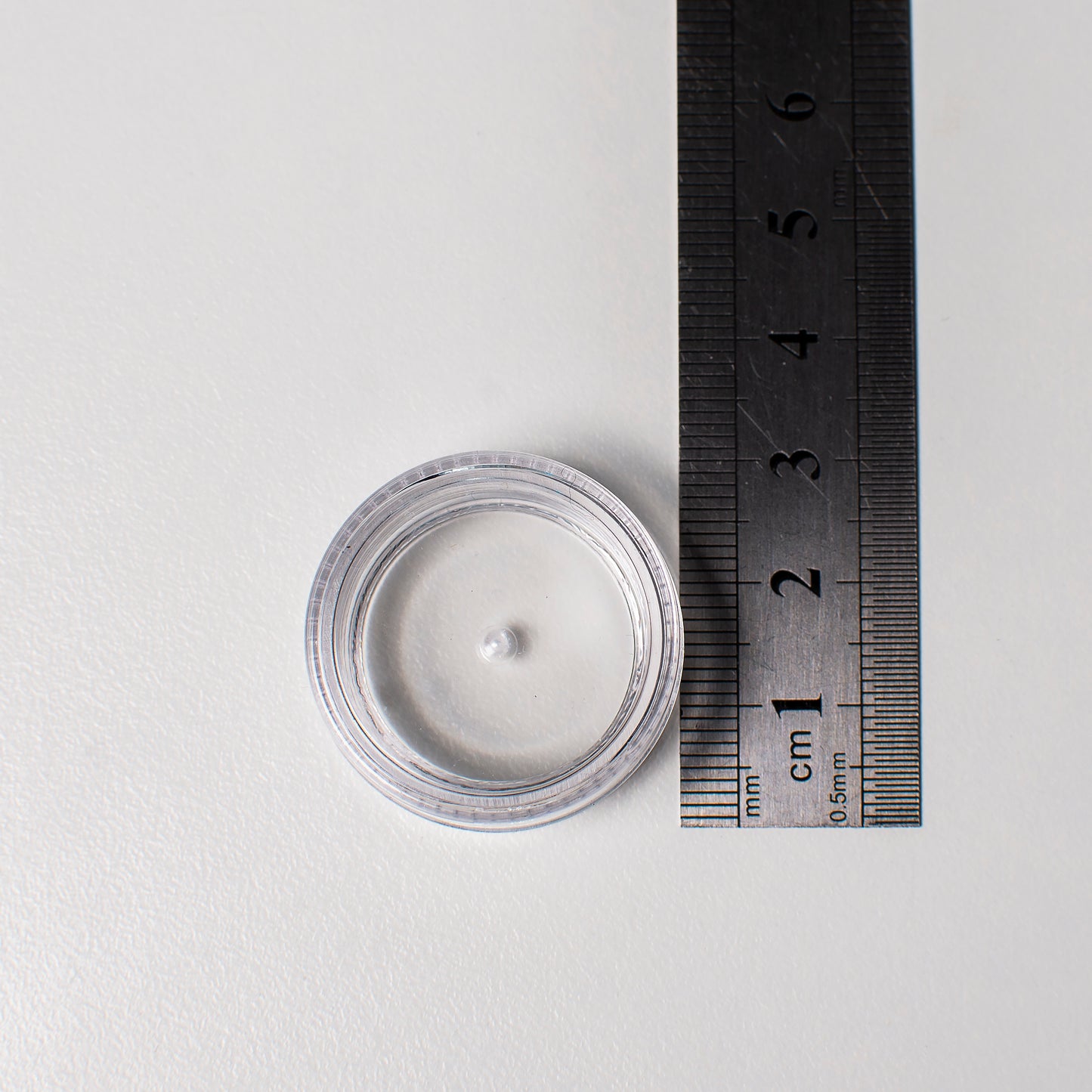 Plastic box with round screw-top jars - 12pcs., 19.5x9.5x2 cm