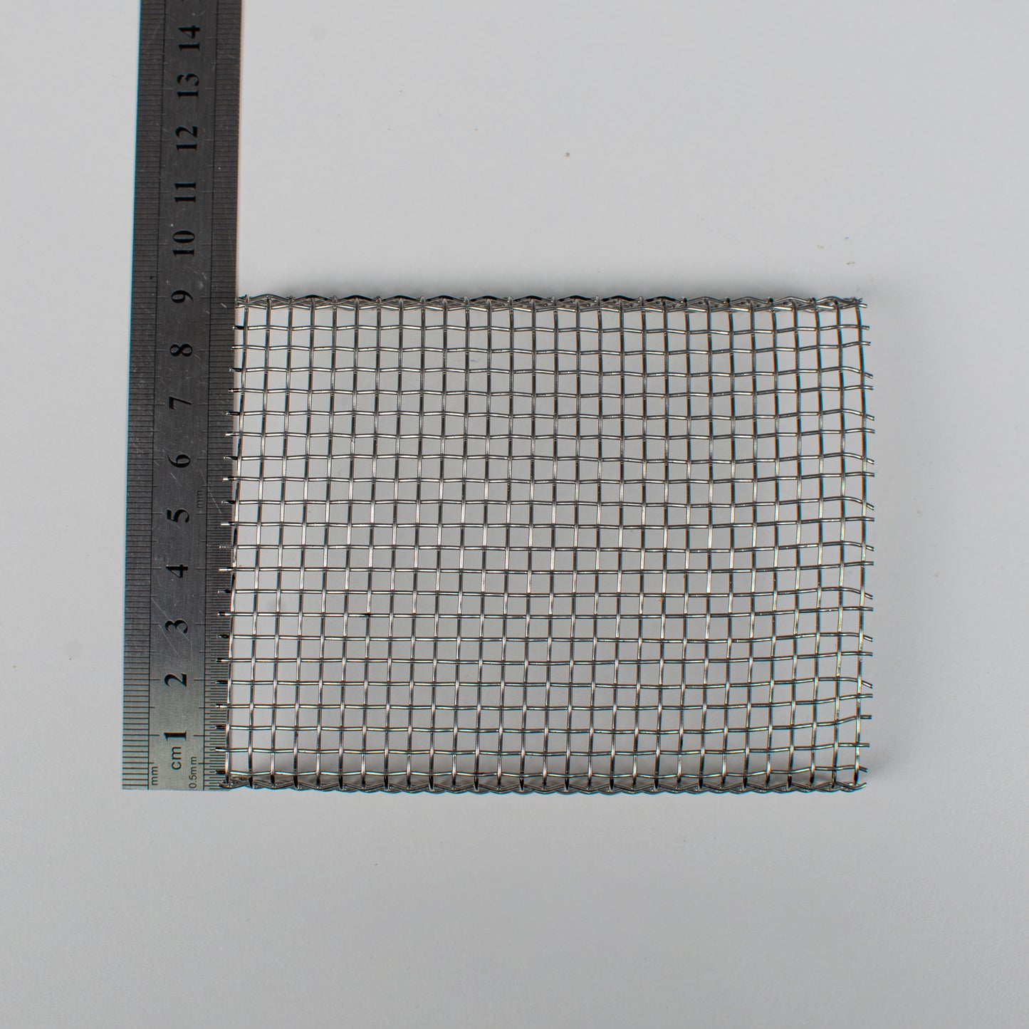 Firing Mesh 8, Bended Enameling Rack (9x11 cm)