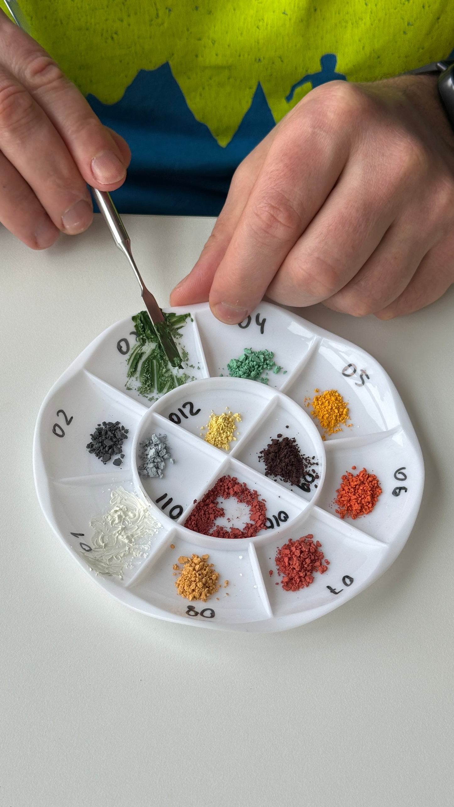 Thinning Oil No. 5 (10 ml) With Needle Tip Applicator, Mixing Medium for Enamel Painting
