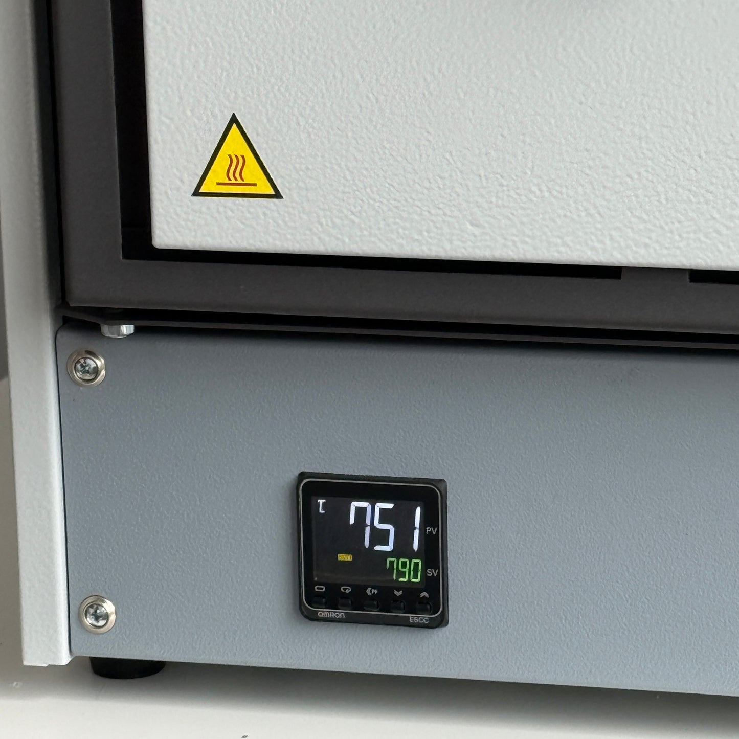 Muffle Furnace SNOL 8.2/1100 with Ø35mm Window